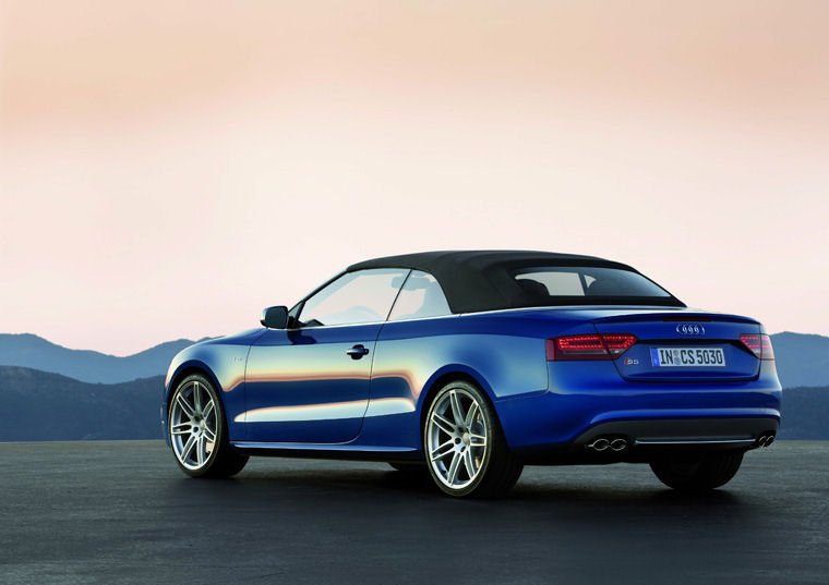 2011 Audi S5 Convertible Picture