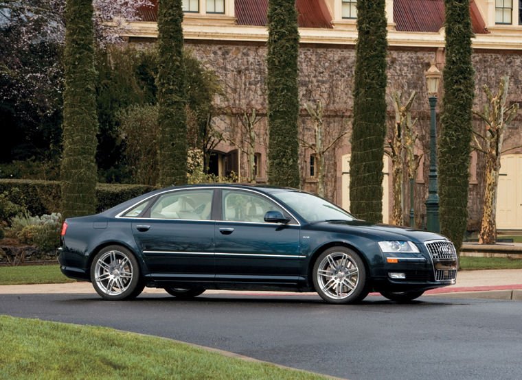 2009 Audi A8L W12 Picture