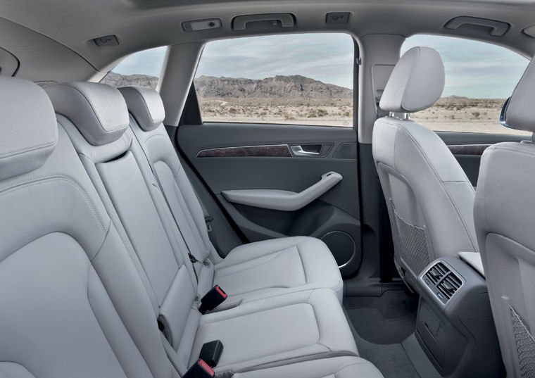 2009 Audi Q5 Rear Seats Picture