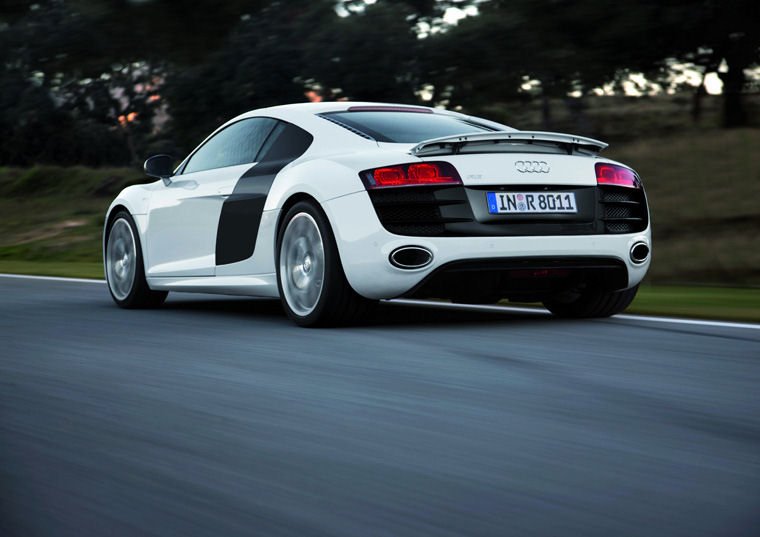 2010 Audi R8 5.2 V10 Coupe Picture