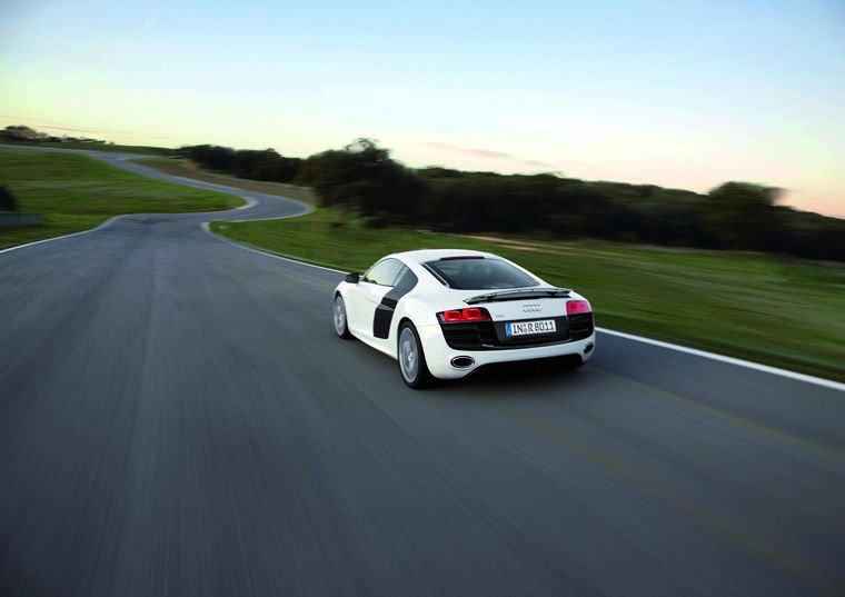2010 Audi R8 5.2 V10 Coupe Picture