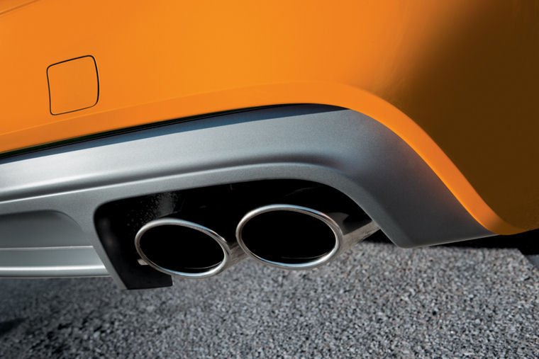 2010 Audi TTS Coupe Exhaust Picture