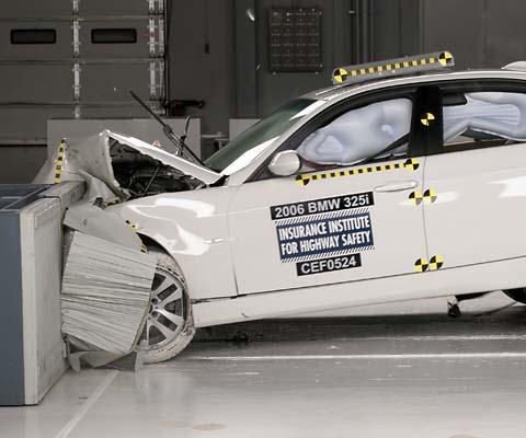 2009 BMW 3-Series IIHS Frontal Impact Crash Test Picture