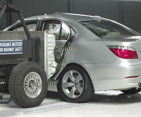 2008 BMW 5-Series IIHS Side Impact Crash Test Picture
