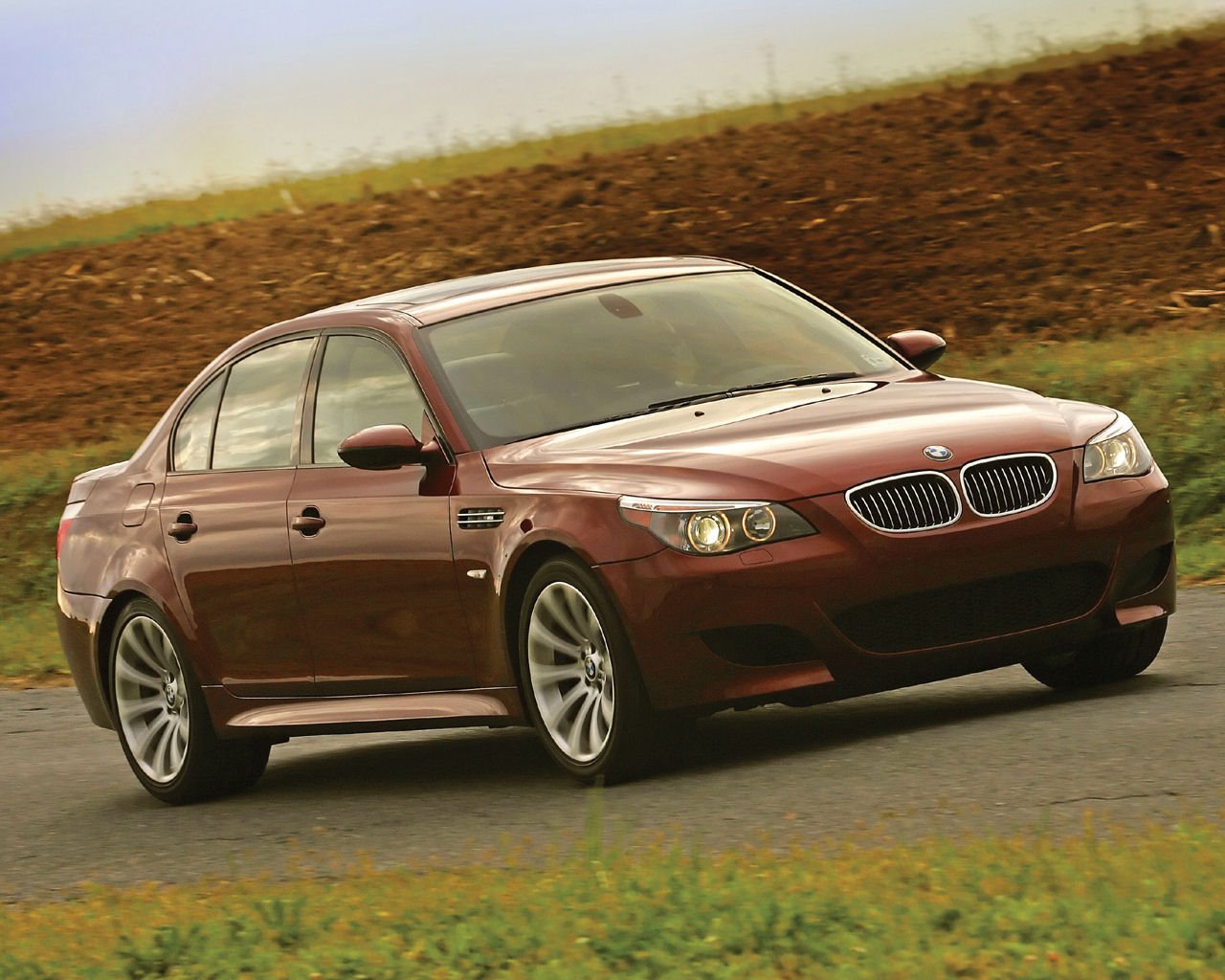 BMW 5-Series Desktop Wallpaper