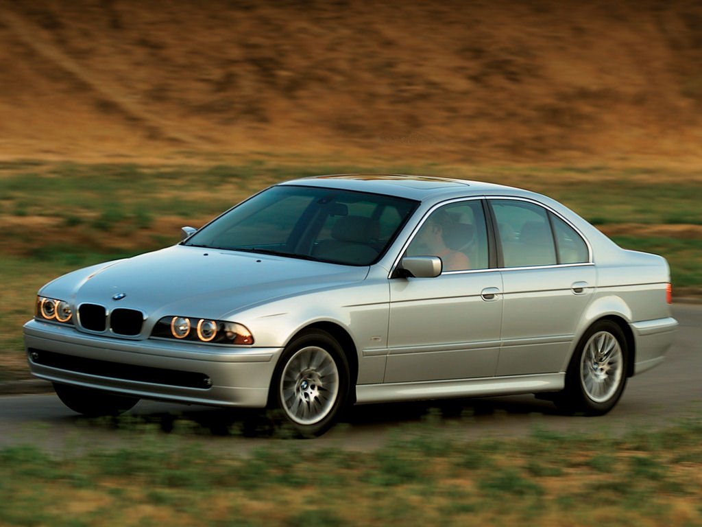 BMW 5-Series Desktop Wallpaper