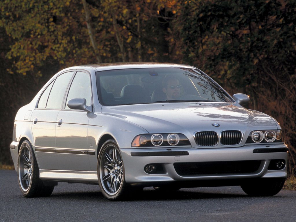 BMW 5-Series Desktop Wallpaper