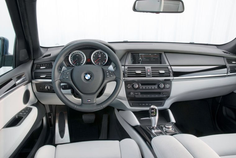2010 BMW X5 M Cockpit Picture