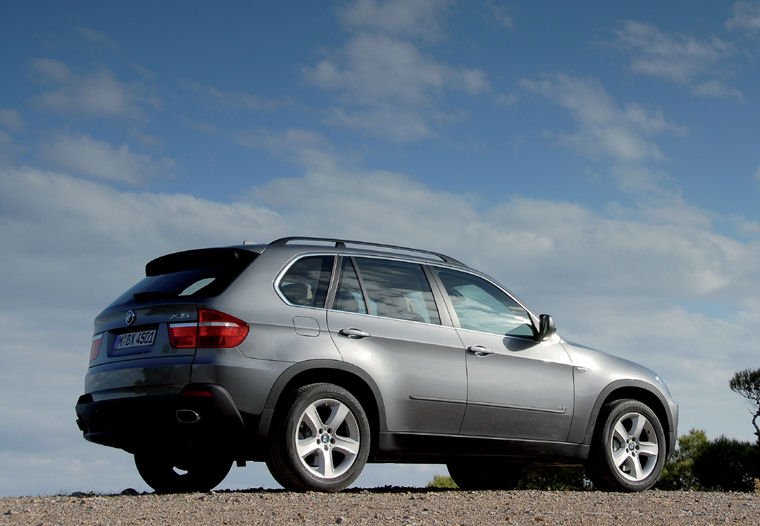 2010 BMW X5 xDrive48i Picture