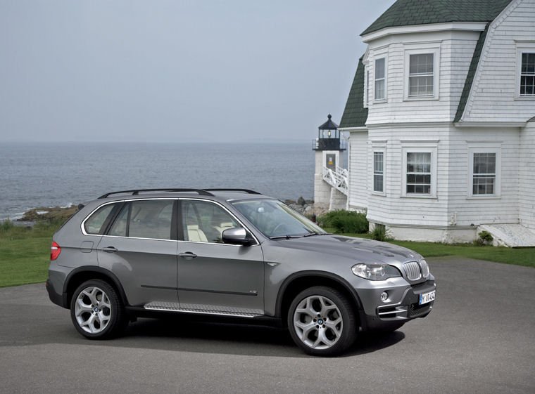 2010 BMW X5 xDrive48i Picture