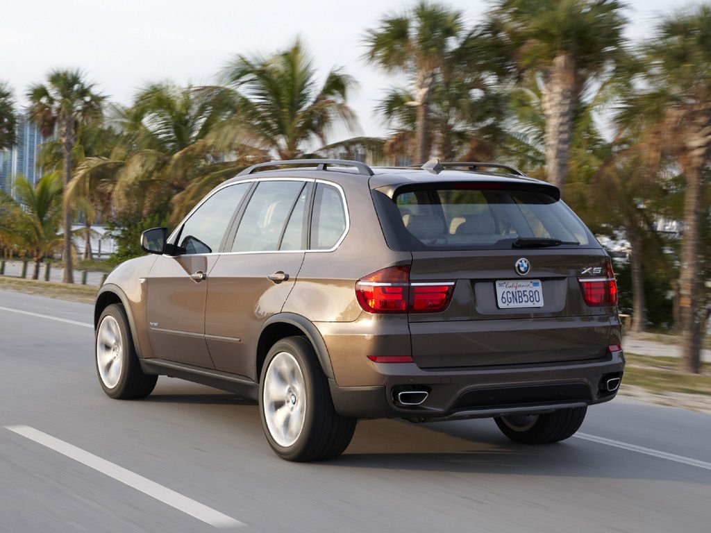 BMW X5 Desktop Wallpaper