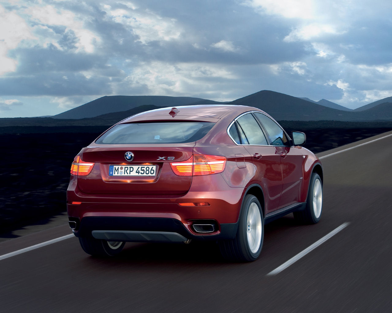 BMW X6 Desktop Wallpaper
