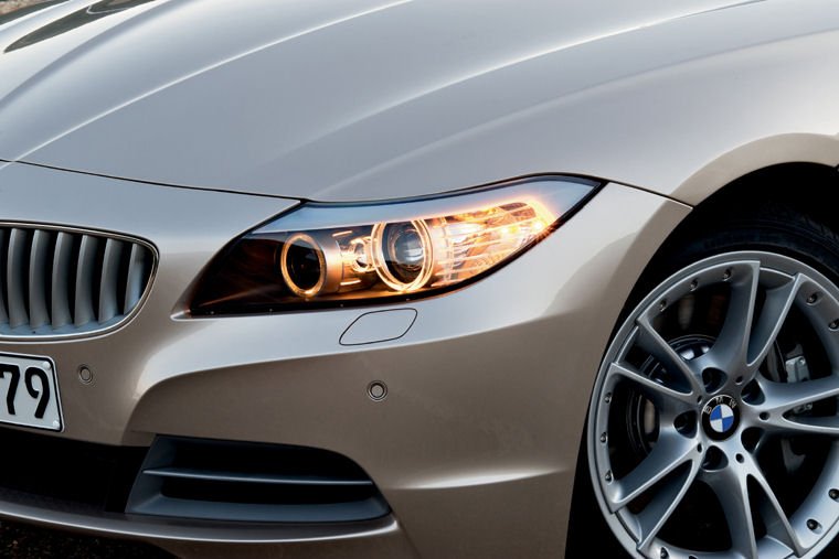 2011 BMW Z4 sDrive35i Headlight Picture
