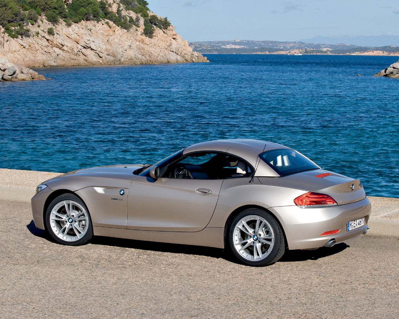 BMW Z4 Desktop Wallpaper