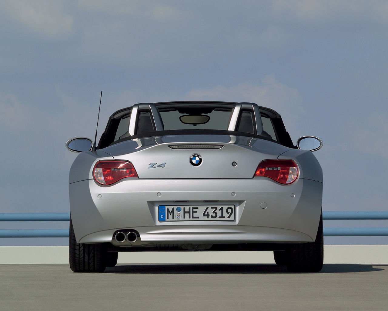 BMW Z4 Desktop Wallpaper