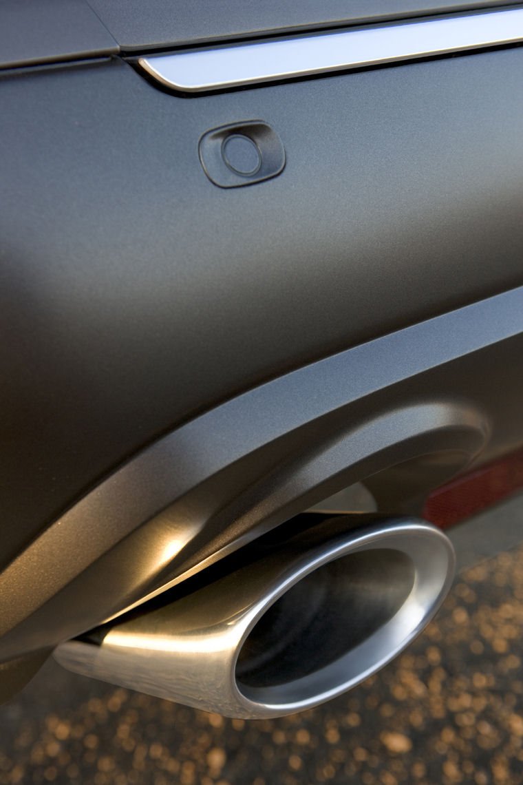 2011 Buick Enclave CXL Exhaust Tip Picture