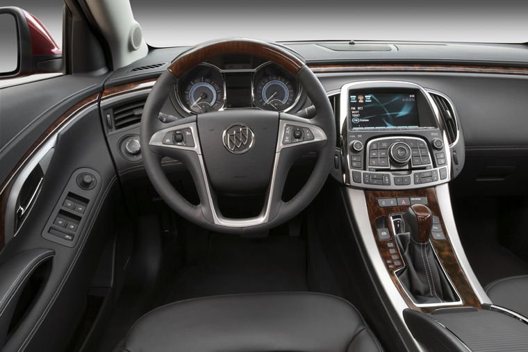 2010 Buick LaCrosse Cockpit Picture