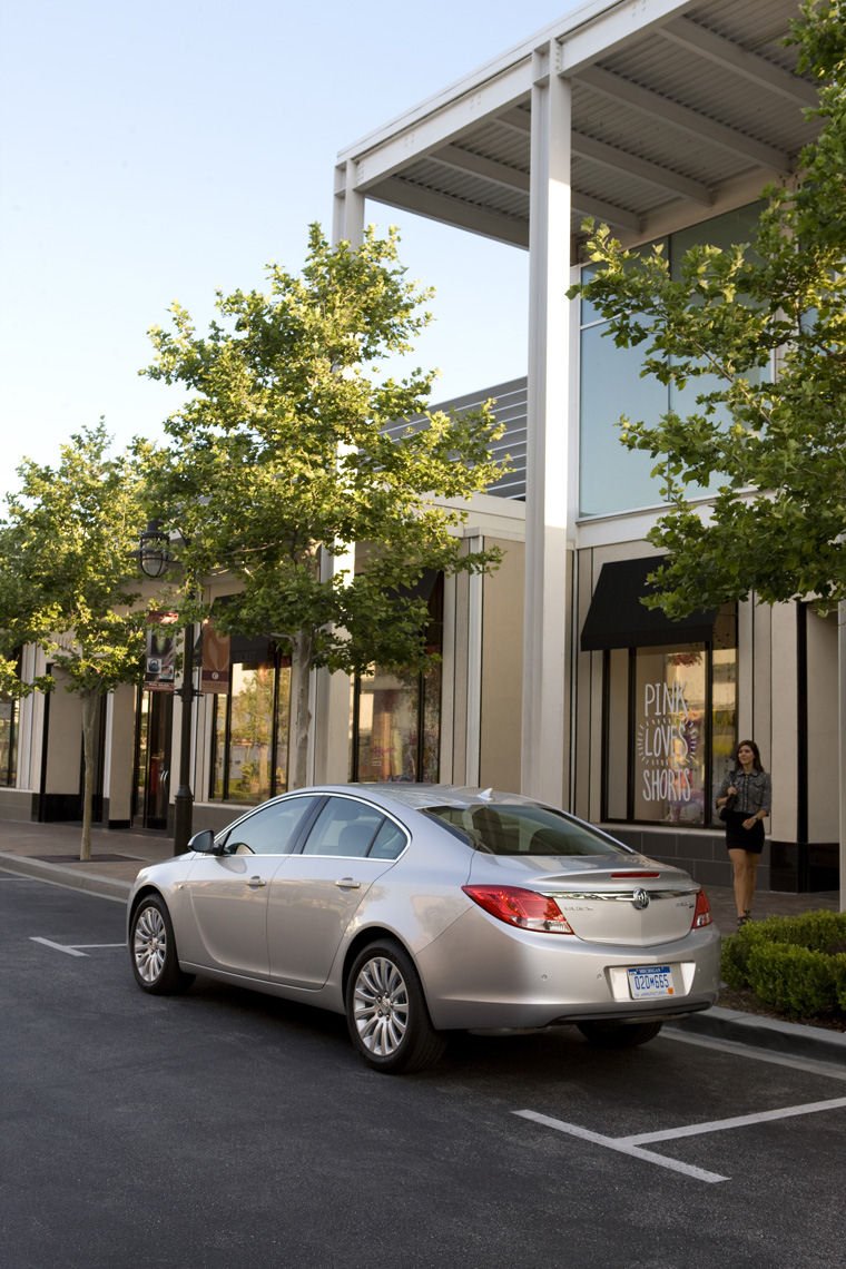 2011 Buick Regal CXL Picture