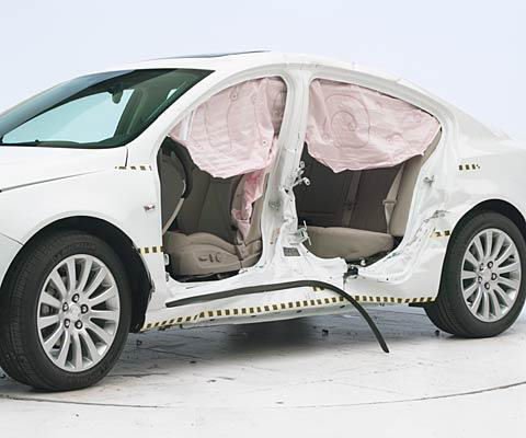 2011 Buick Regal IIHS Side Impact Crash Test Picture
