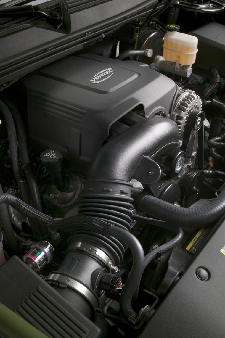 2010 Cadillac Escalade 6.2L V8 Engine Picture