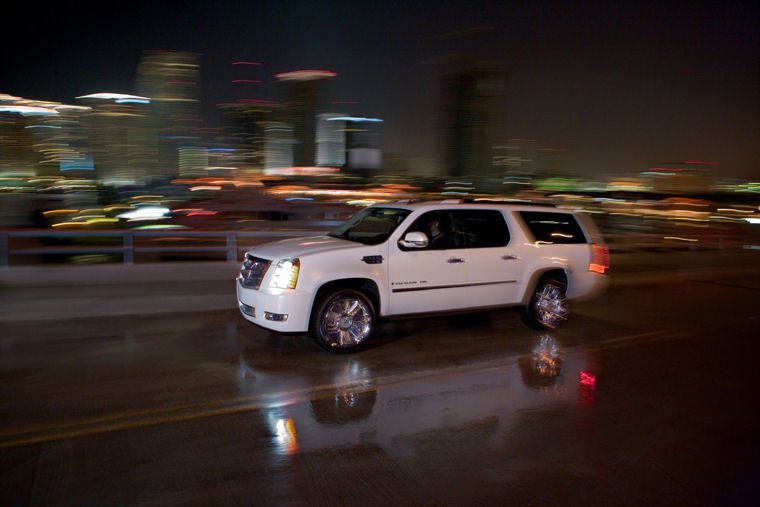 2011 Cadillac Escalade ESV Picture