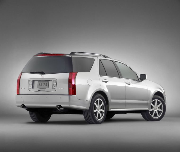 2004 Cadillac SRX Picture