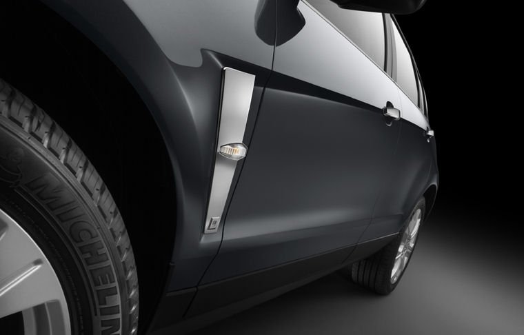 2010 Cadillac SRX Side Vent Picture