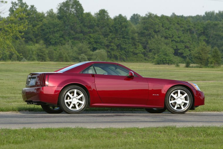 2004 Cadillac XLR Picture