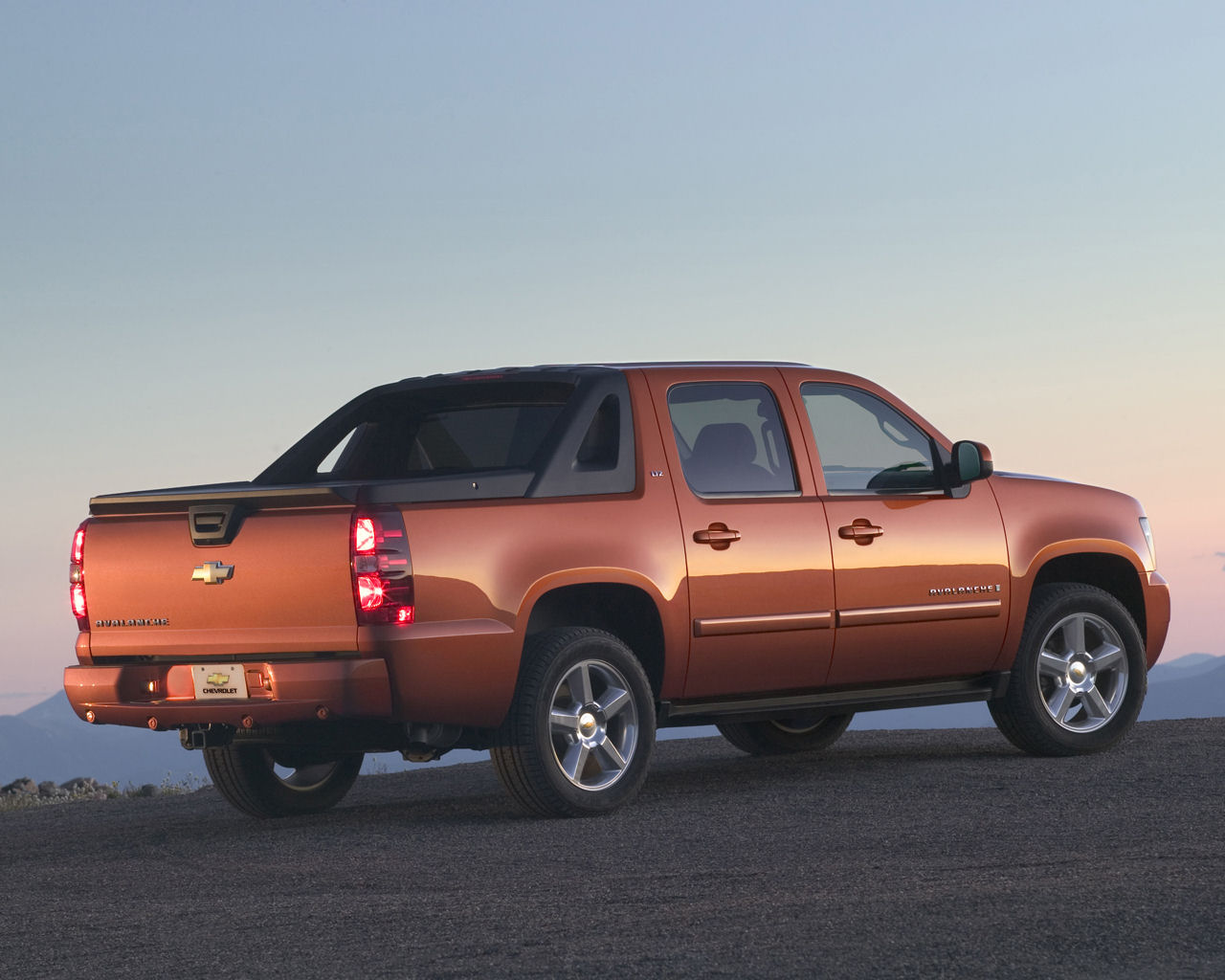 Chevrolet Avalanche Desktop Wallpaper