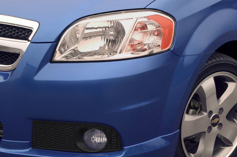 2008 Chevrolet Aveo Sedan Headlight Picture