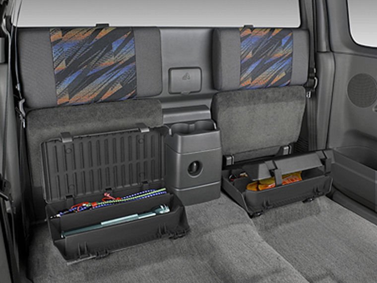 2004 Chevrolet Colorado Extended Cab Rear Seats Picture