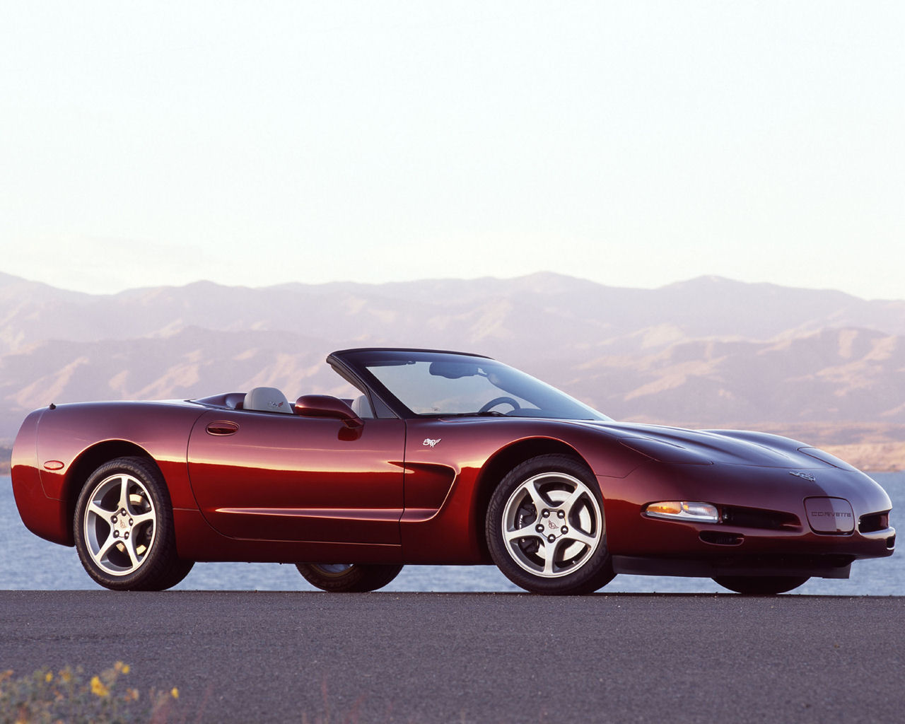 Chevrolet Corvette Desktop Wallpaper