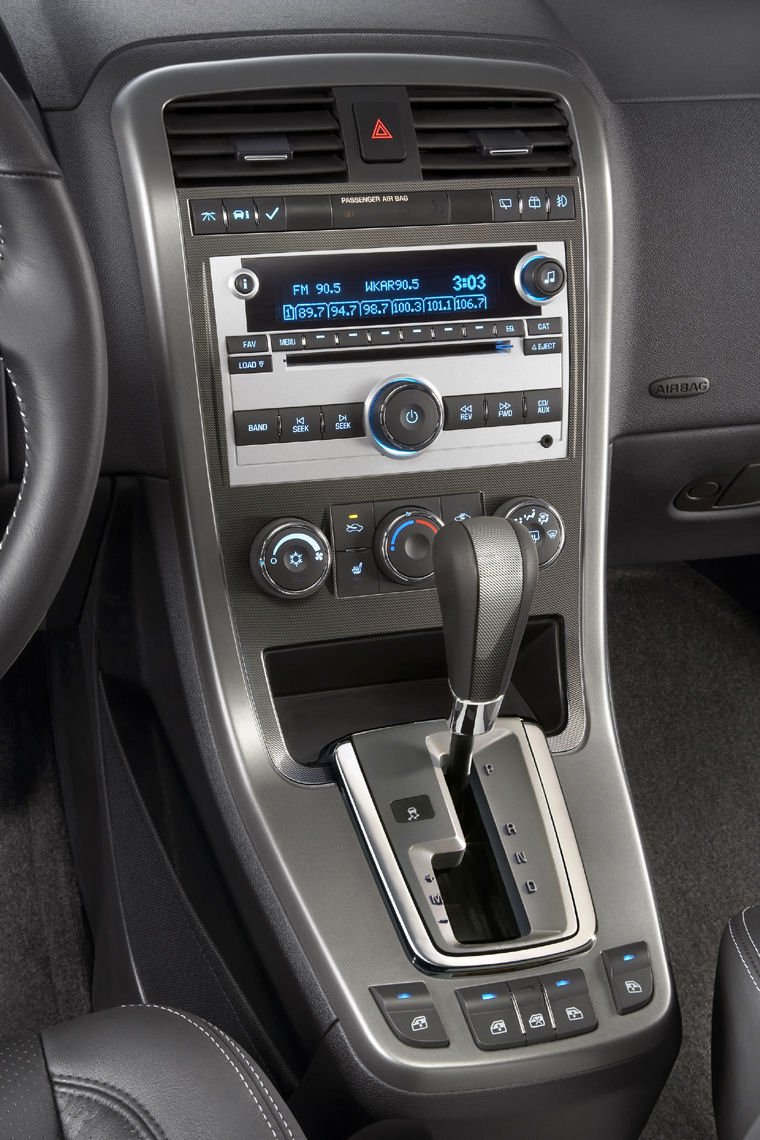 2009 Chevrolet Equinox Sport Center Stack Picture