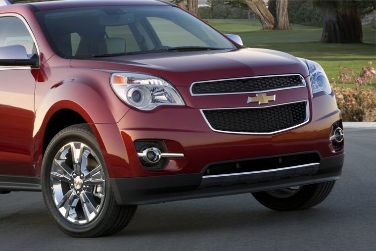 2010 Chevrolet (Chevy) Equinox LTZ Headlights Picture