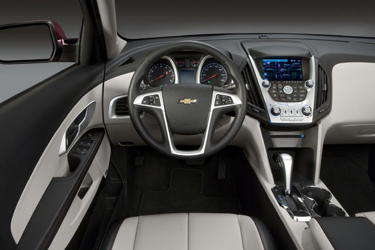 2010 Chevrolet (Chevy) Equinox LTZ Cockpit Picture