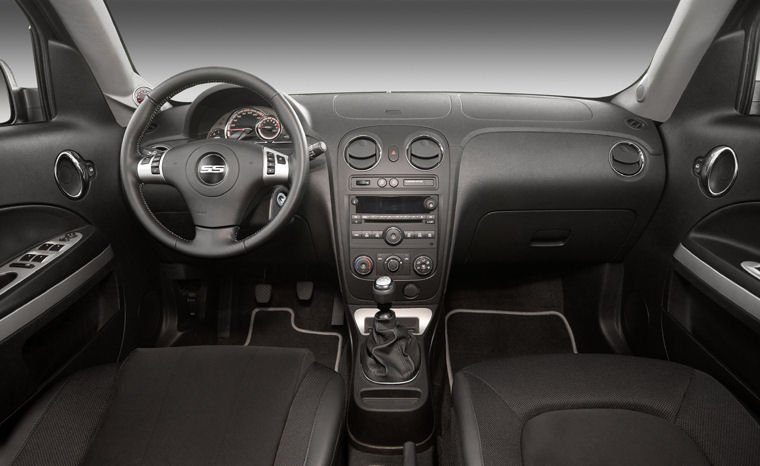 2009 Chevrolet HHR SS Cockpit Picture