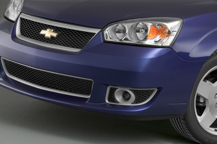 2006 Chevrolet (Chevy) Malibu Maxx SS Headlight Picture