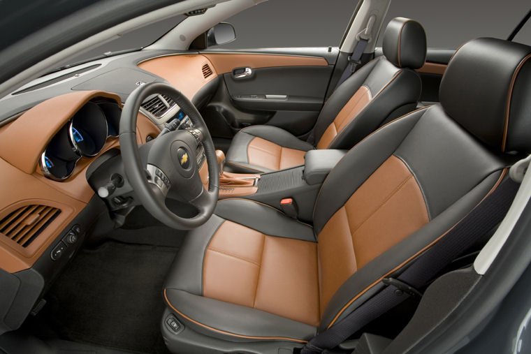 2010 Chevrolet (Chevy) Malibu LTZ Front Seats Picture