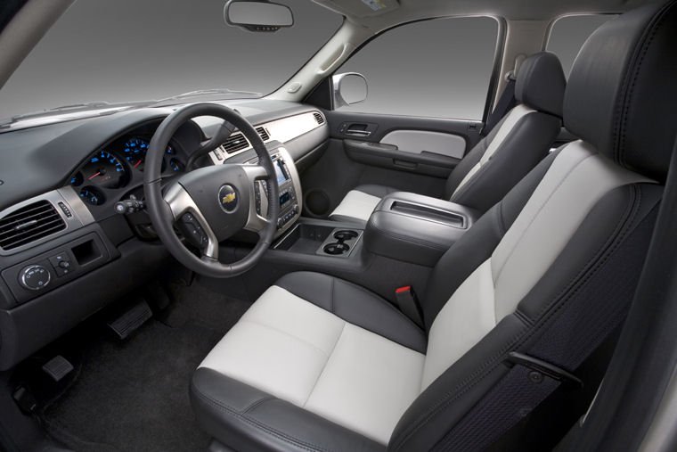 2010 Chevrolet Tahoe LTZ Front Seats Picture
