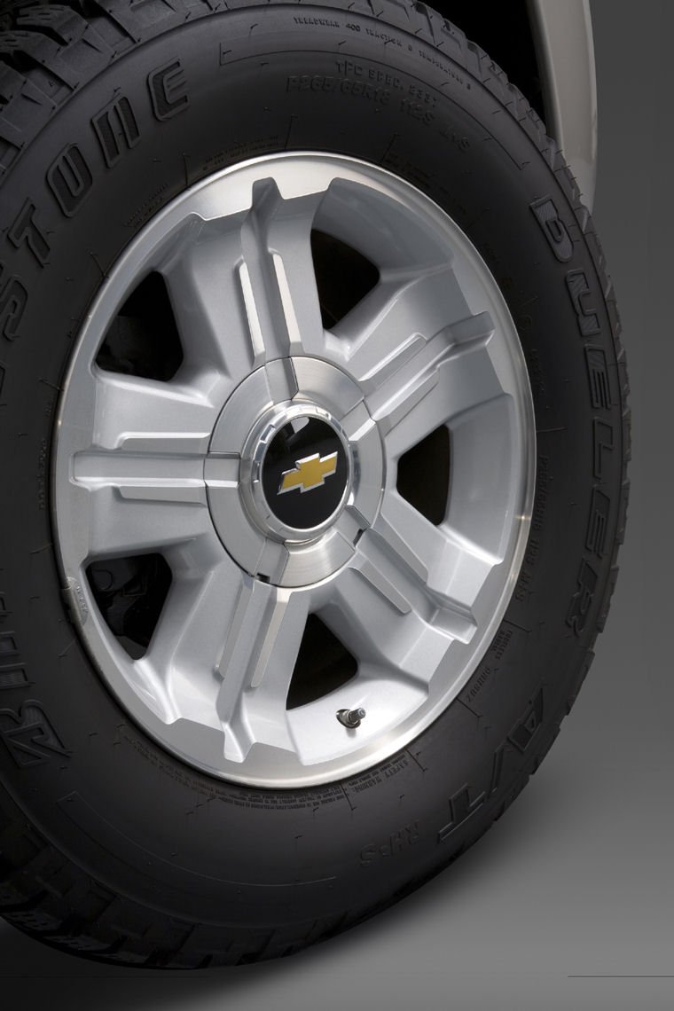 2010 Chevrolet Tahoe LTZ Rim Picture