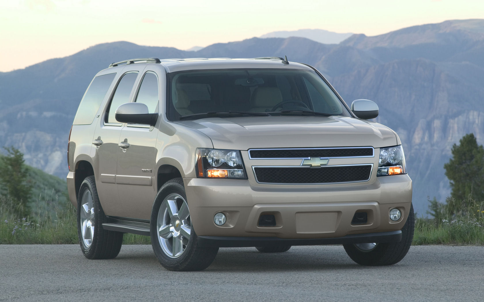 Chevrolet Tahoe Desktop Wallpaper
