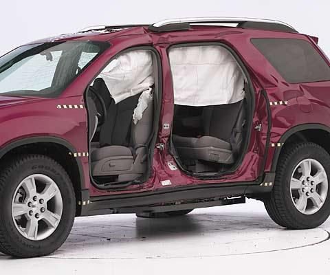 2010 Chevrolet Traverse IIHS Side Impact Crash Test Picture