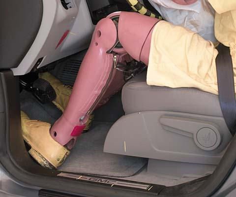 2011 Chevrolet Traverse IIHS Frontal Impact Crash Test Picture