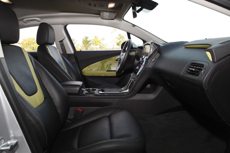 2011 Chevrolet (Chevy) Volt Front Seats Picture