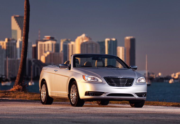2011 Chrysler 200 Convertible Picture