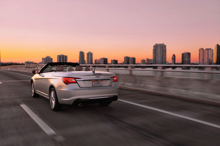 2011 Chrysler 200 Convertible Picture