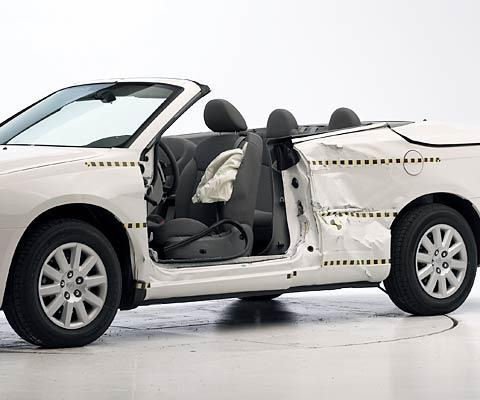 2011 Chrysler 200 IIHS Side Impact Crash Test Picture