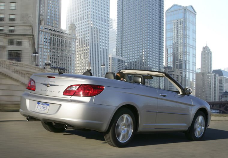 2010 Chrysler Sebring Limited Convertible Picture