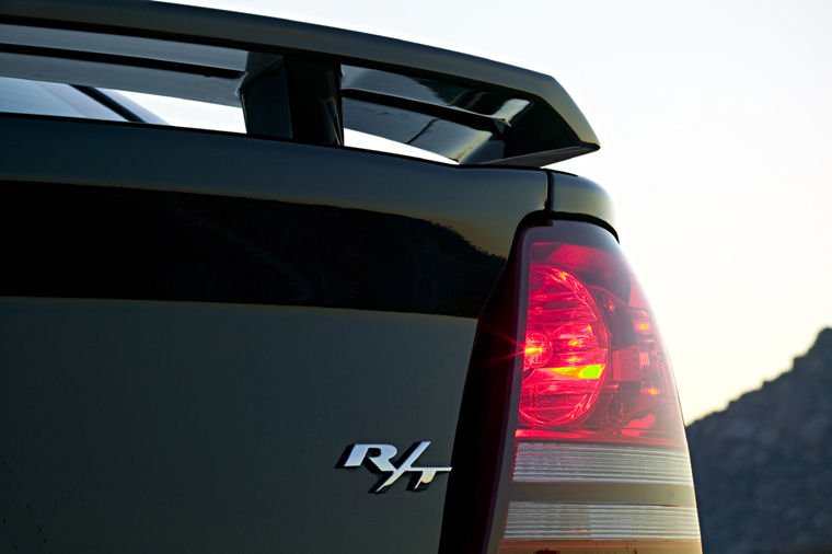 2010 Dodge Avenger R/T Rearlight Picture
