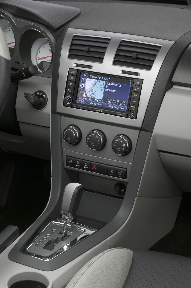 2010 Dodge Avenger Center Dash Console Picture